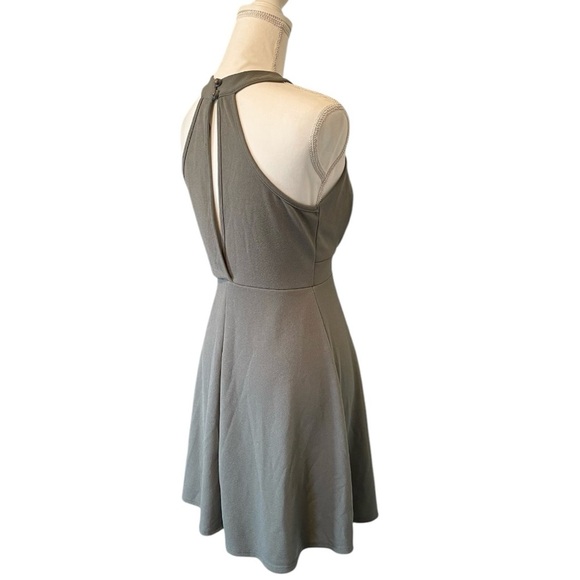 Charlotte Russe Sage Green Halter Keyhole Knee-Length Women’s Dress Medium - Picture 8 of 13